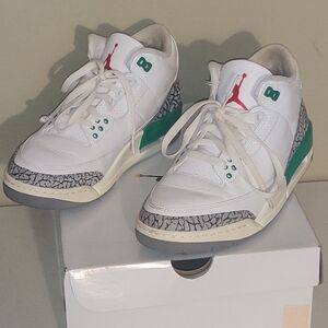 Air Jordan 3 Retro Lucky Green Women's Size 8.5